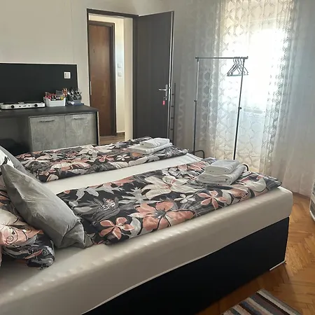 Rum i privatbostad Apartmani Dramalj Dramalj