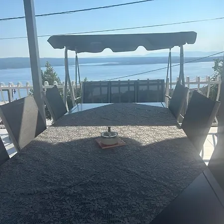 Apartmani Dramalj Rum i privatbostad