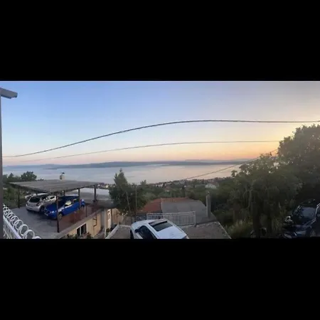 Rum i privatbostad Apartmani Dramalj